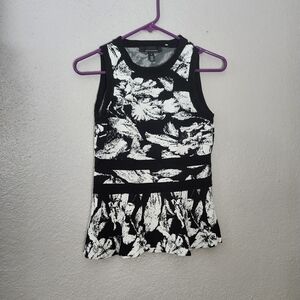 White House Black Market Top Size Small